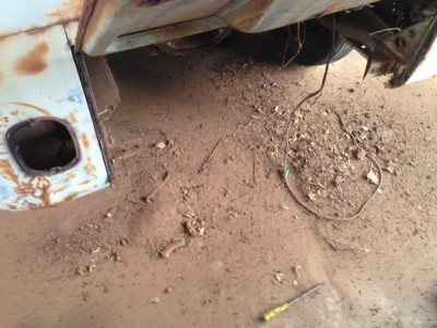A bit of dirt and dust under the fuel tank!