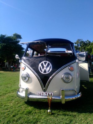 kombi front.jpg